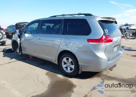 2013 Toyota Sienna Le V6 8 Passenger из США, поврежденный, VIN 5TDKK3DC3DS366305